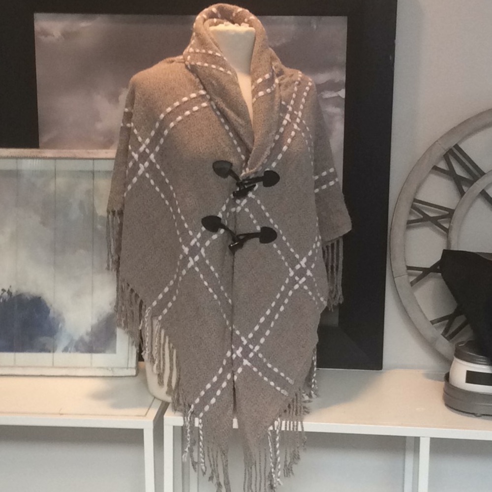 Bohemian Style Soft Tan Plaid Toggle Front  Fringe Poncho Wrap OS